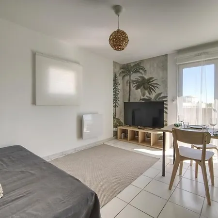 La Palm Yourhosthelper * Nîmes